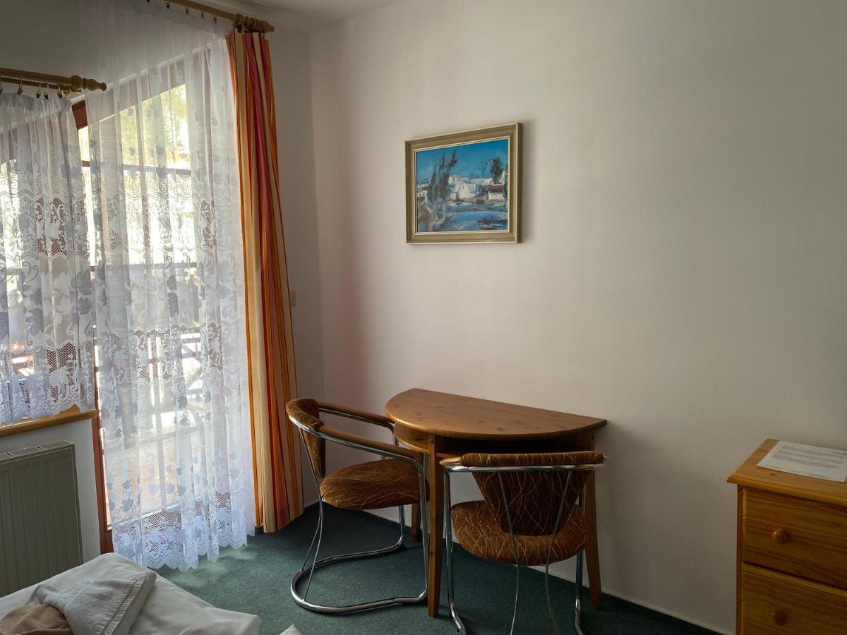 Pension Holiday Vrchlabí Zewnętrze zdjęcie