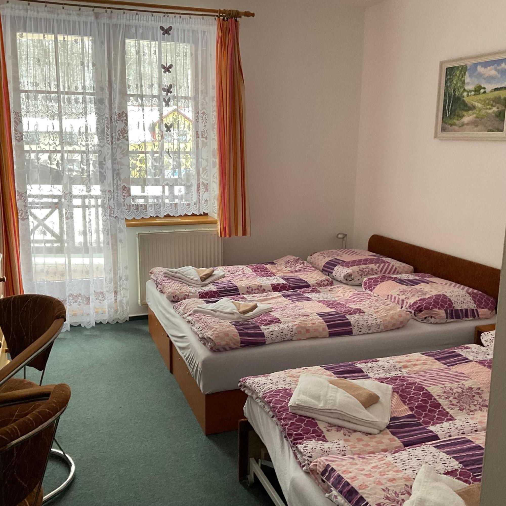 Pension Holiday Vrchlabí Zewnętrze zdjęcie